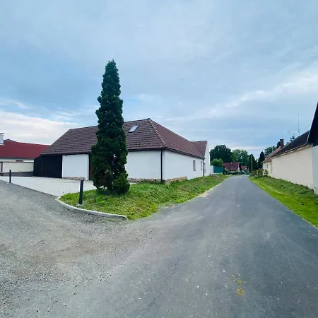 Дом отдыха U Nas Na Chalupe Borovany (Ceske Budejovice)